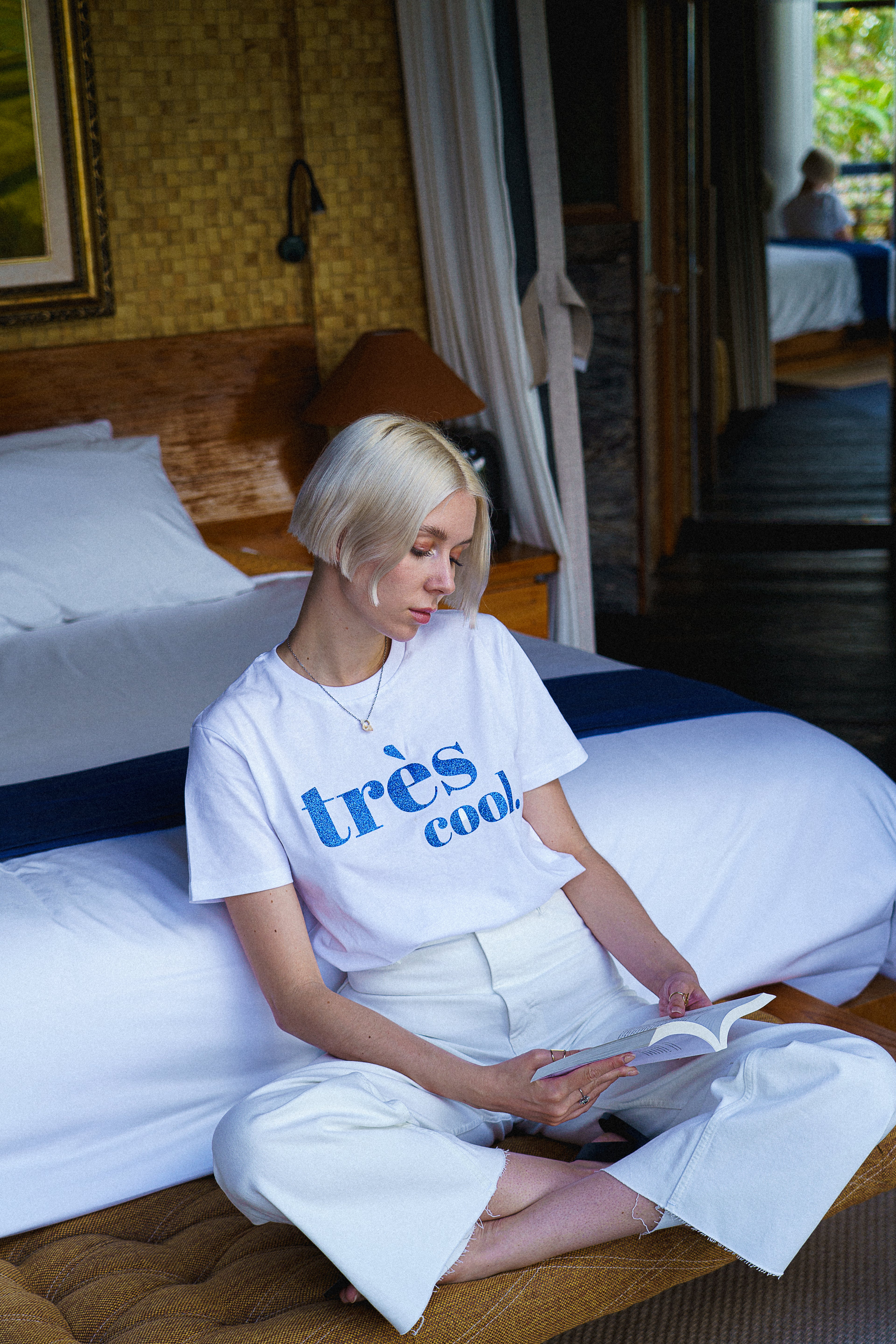 Très cool T‑Shirt – weiß / dunkelblau Glitzer